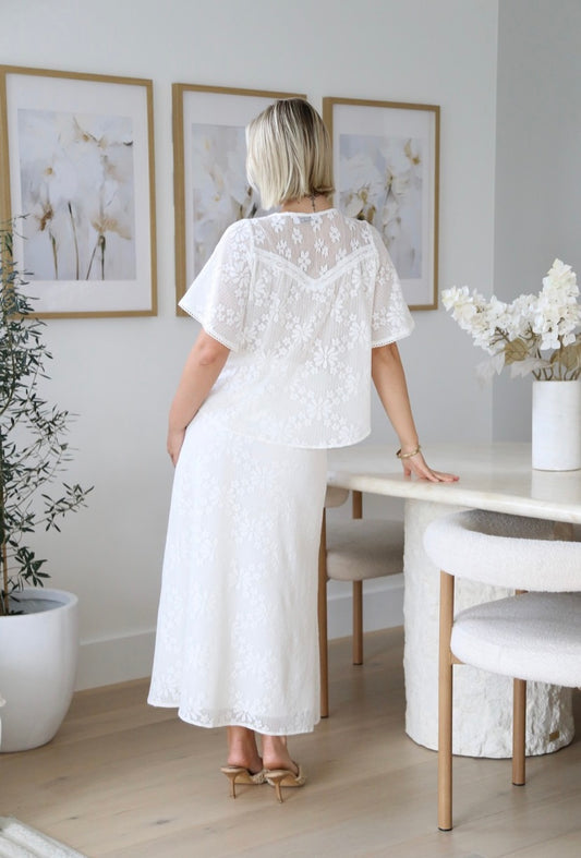 Shell Skirt White Lace