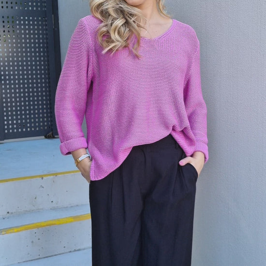 Video of all 10+ Coco Cotton Knit Long Sleeve Jumper. Available online and instore at Godess Bohemian Boutique. 