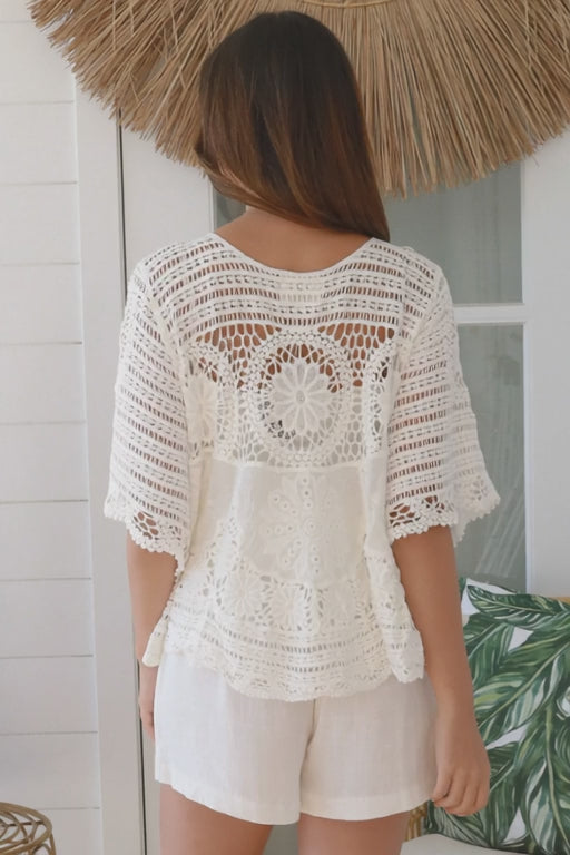 Product Video of Amanda Crochet Top in White Sold by Godess Boutique located on the Central Coast, New South Wales.